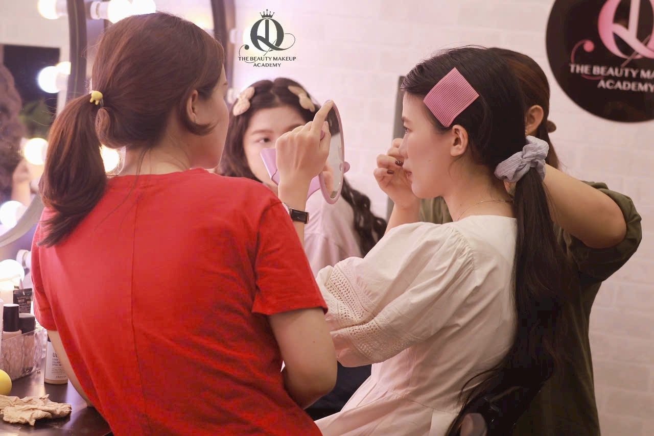 Bài thực hành Makeup